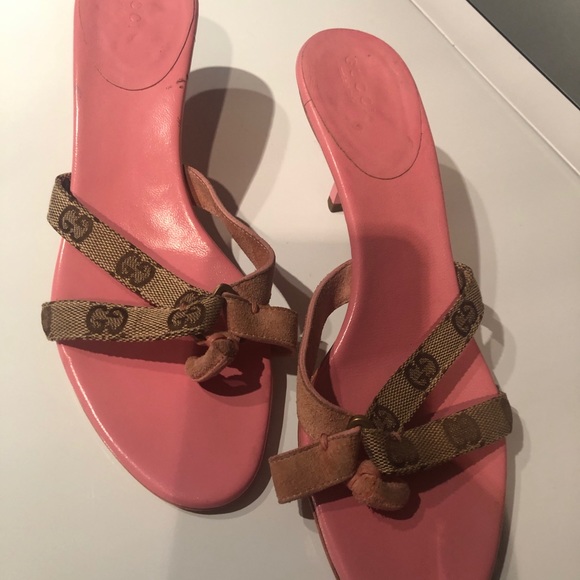 GUCCI sandals/heels with GUCCI monogram print. - Picture 6 of 6